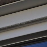 Vocht_boven_het_kozijn